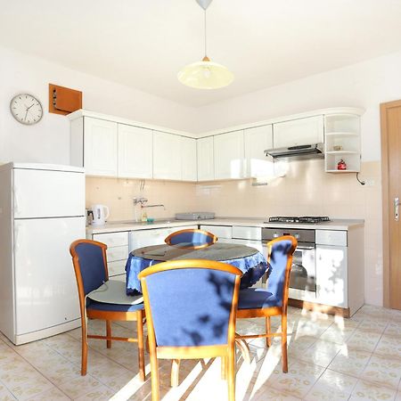 Apartments With A Parking Space Brela, Makarska - 18495 Habitación foto