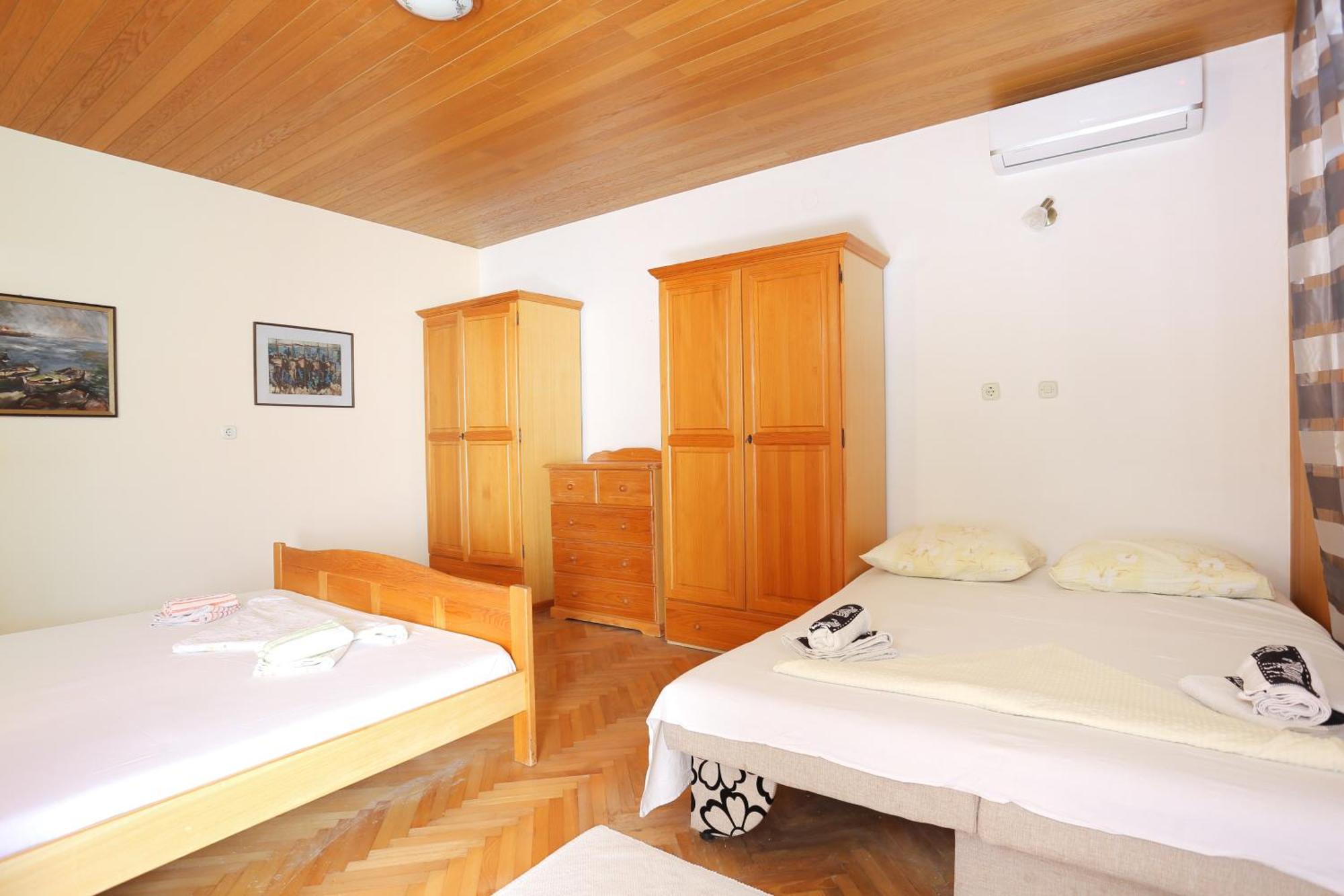 Apartments With A Parking Space Brela, Makarska - 18495 Habitación foto